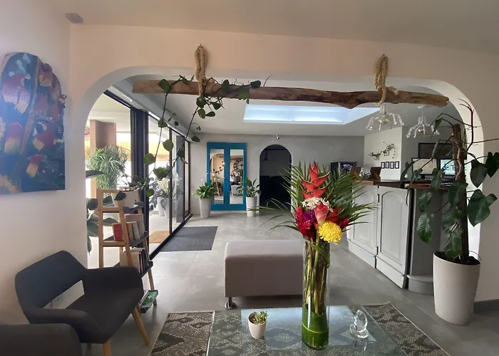 Berlor Airport Inn