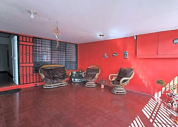 Chavenogue Hotel